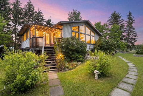Photo of 614 Ghost Lake Village, Ghost Lake, AB T4C 1B7 (MLS # A2320188)