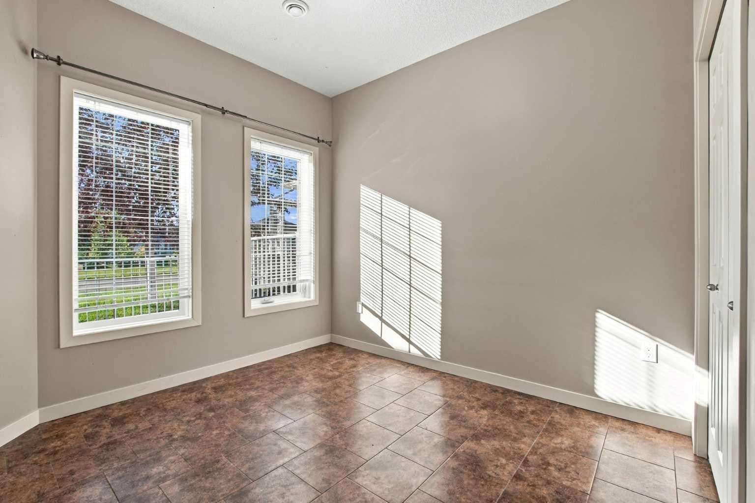 36 Sunrise Place NE