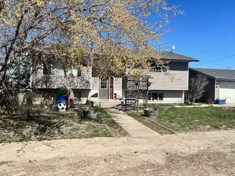 Photo of 6 1 Avenue, Round Hill, AB T0B 3Z0 (MLS # A2338002)