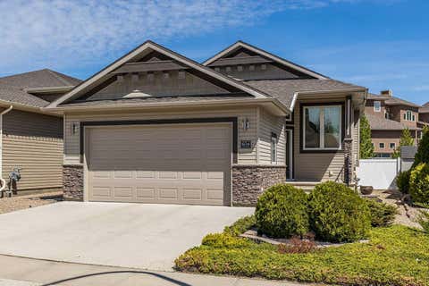 Photo of 604 Vista Drive SE, Medicine Hat, AB T1B 0N1 (MLS # A2324284)