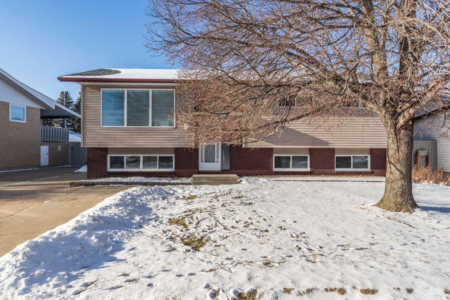 52 Ross Haven Way SE