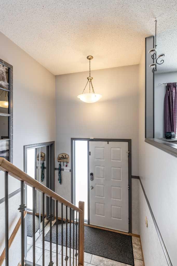 52 Ross Haven Way SE