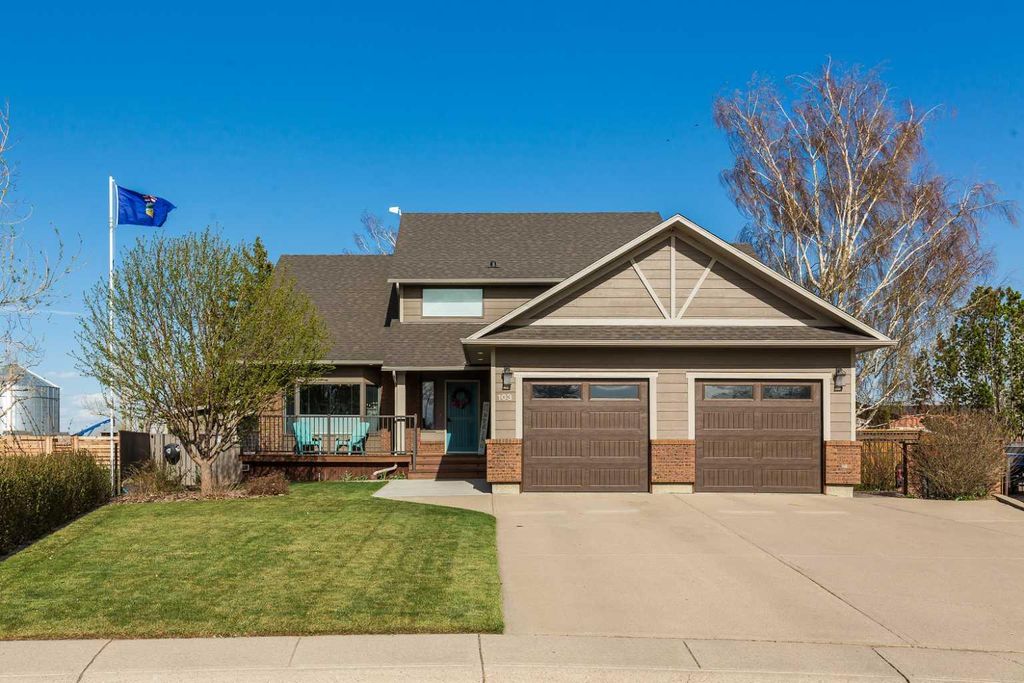 Photo of 103 3 Street S, Picture Butte, AB T0K 1V0 (MLS # A2309239)