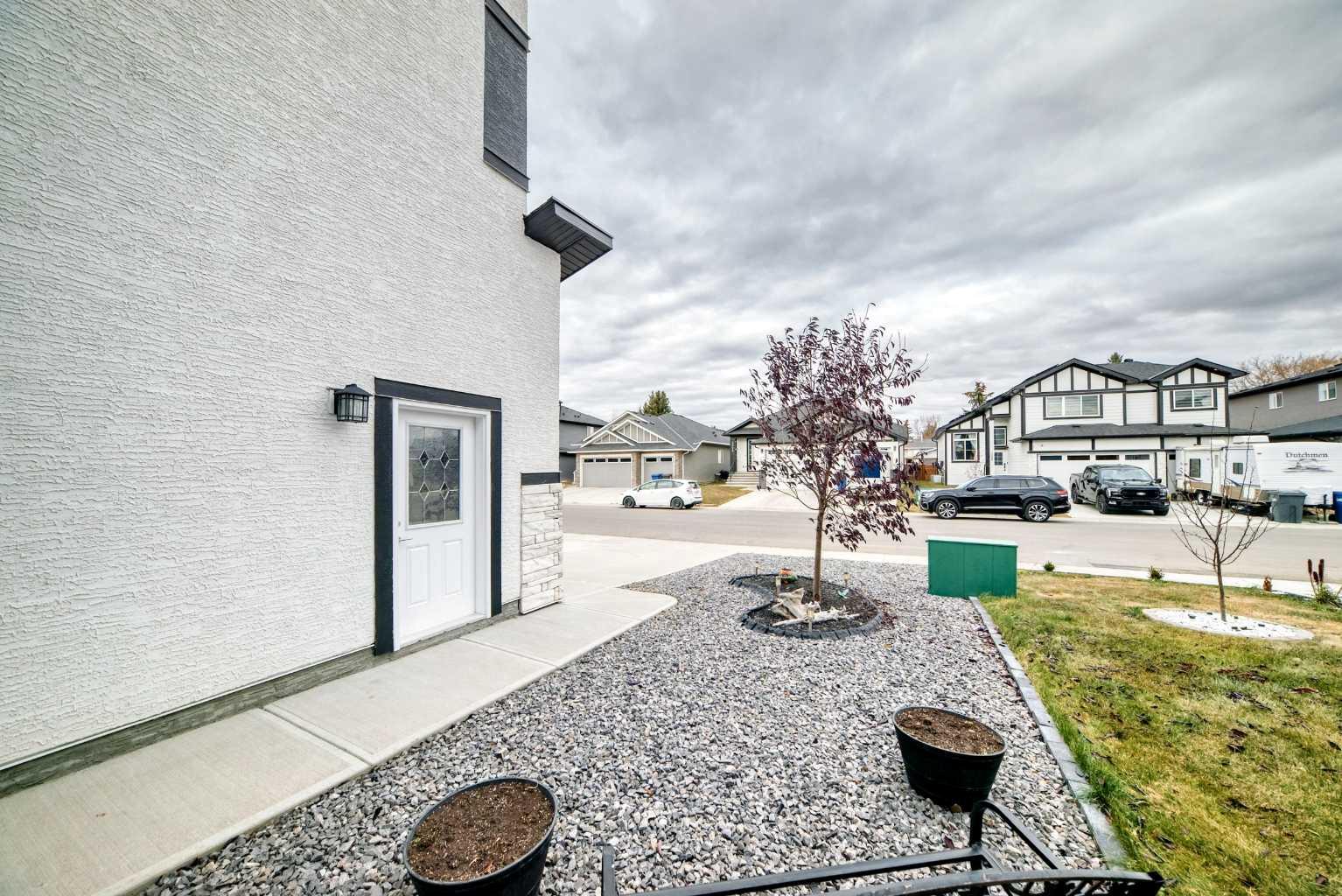 1368 Lackner Boulevard