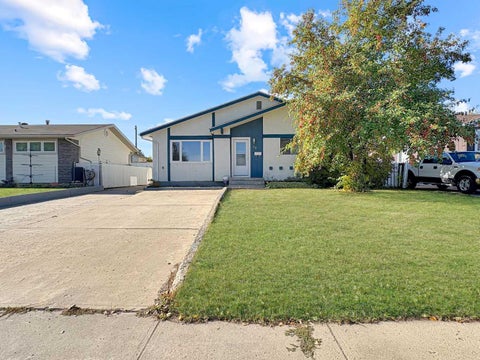 Photo of 50 Moberly Crescent, Fort McMurray, AB T9H 6G9 (MLS # A2348526)