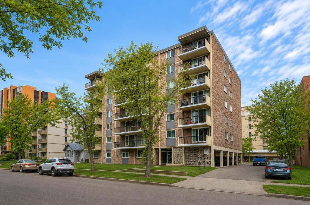 Photo of 1312 13 Avenue SW #102, Calgary, AB T3C 0T3 (MLS # A2326431)