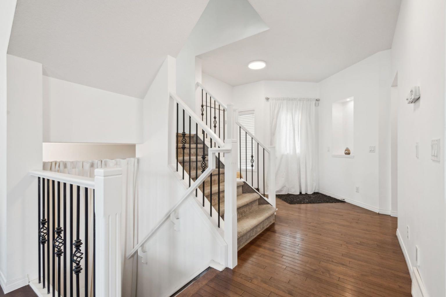 381 Kincora Glen Rise NW