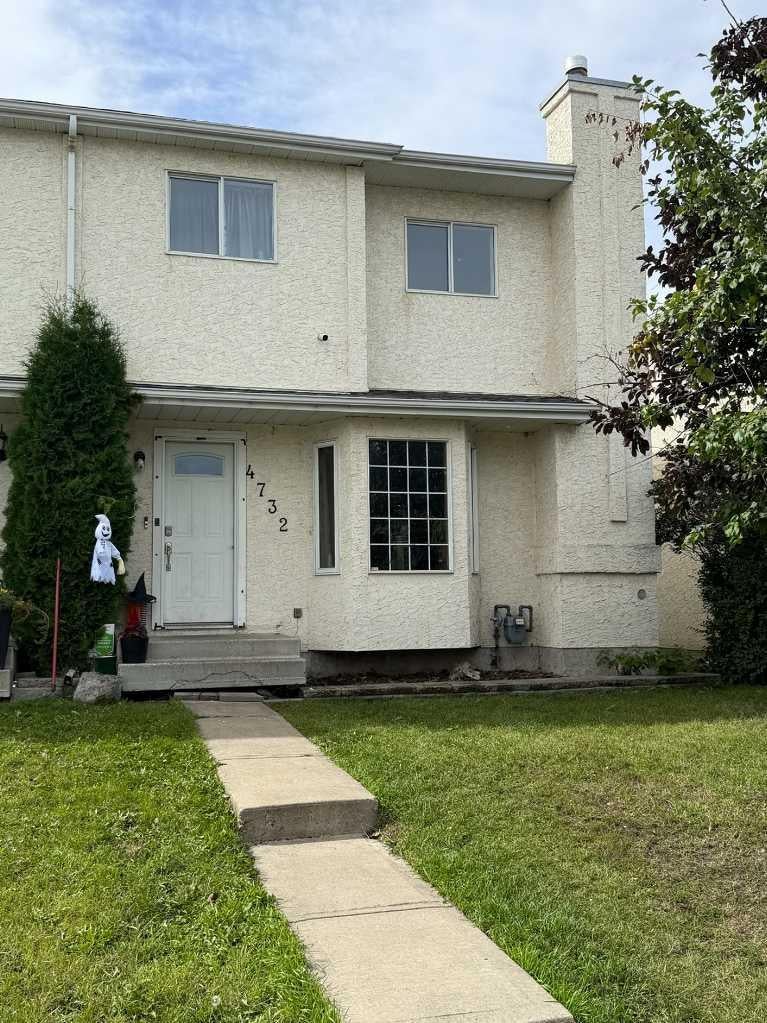 Photo of 4732 43 Street, Sylvan Lake, AB T4S 1M3 (MLS # A2341414)