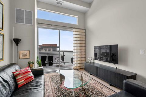 Property photo of 11 Mahogany Circle Se 607, Calgary, AB T3m 2z3