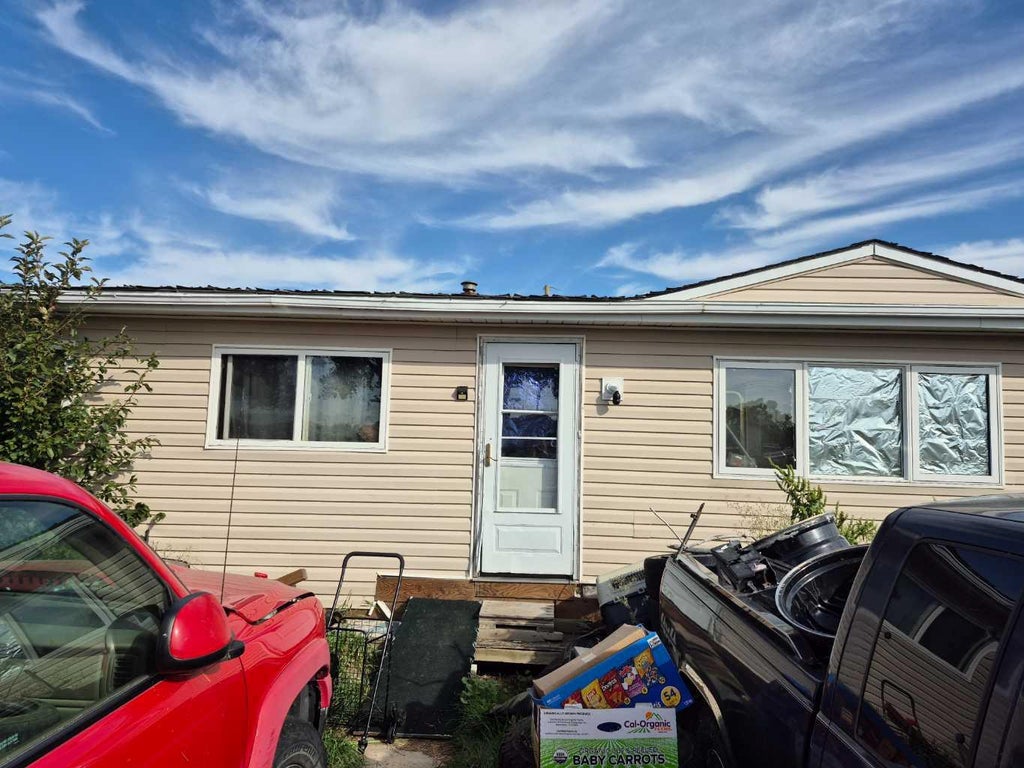 Photo of 195 Francis Street, Irvine, AB T0J 1V0 (MLS # A2348100)