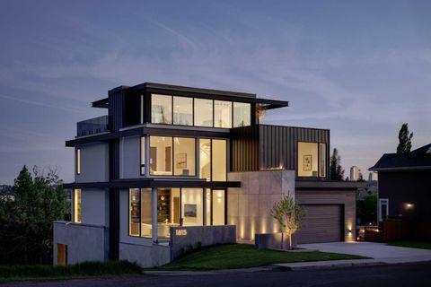 1815 11 Avenue NW Calgary AB T2N 1H4