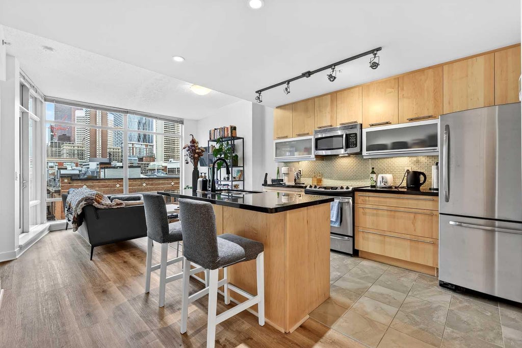 Photo of 215 13 Avenue SW #302, Calgary, AB T2R 0V6 (MLS # A2351443)