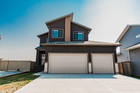 Photo of 13521 104A Street, Grande Prairie, AB T8V 6K9 (MLS # A2331093)