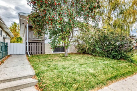 Photo of 7409 37 Avenue NW, Calgary, AB T3B 1W8 (MLS # A2349302)