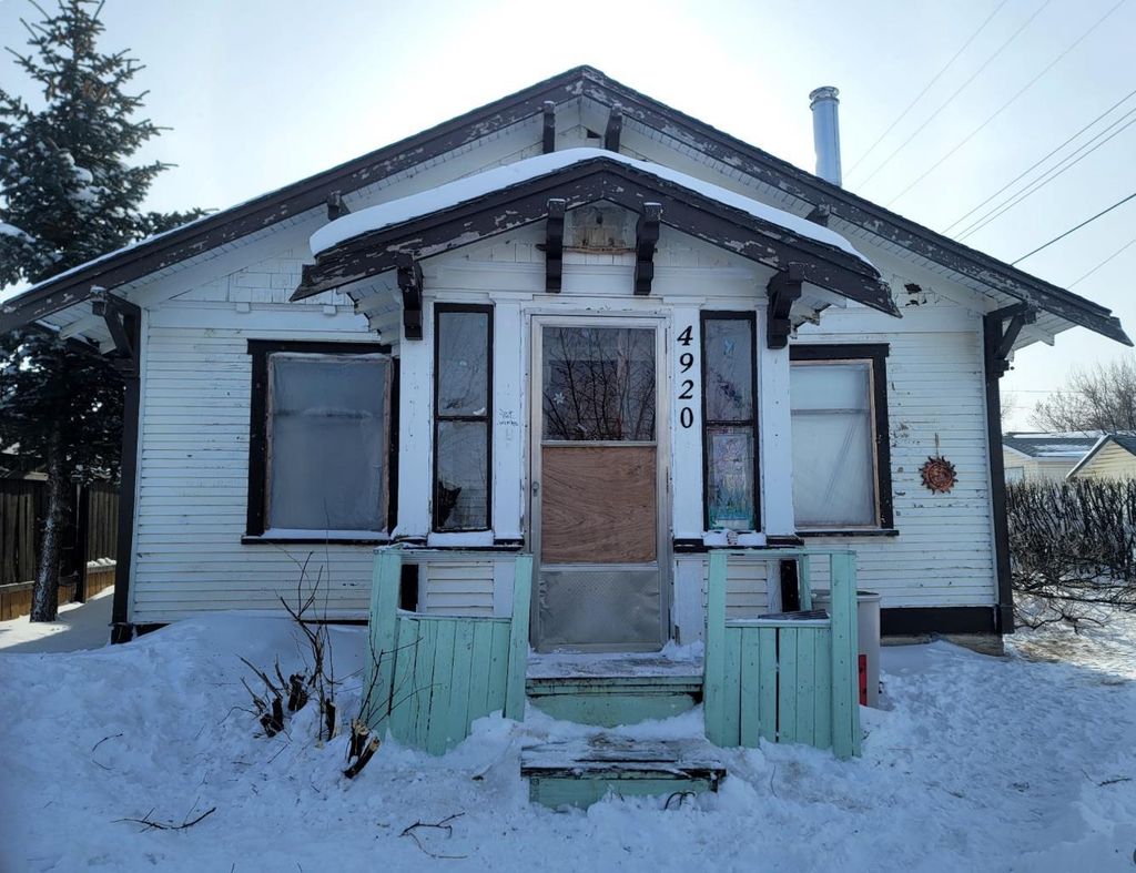 Photo of 4920 45 Avenue, Spirit River, AB T0H 0E8 (MLS # A2286991)