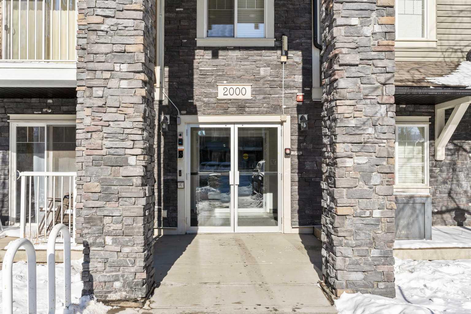 115 Prestwick Villas SE 2223