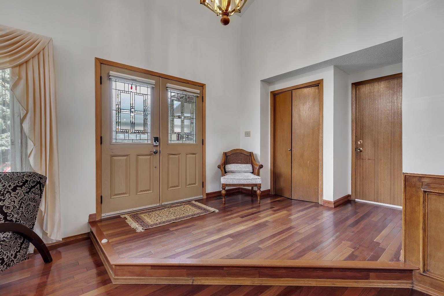 24 Woodgrove Crescent SW