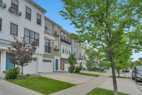 Photo of 575 Sherwood Boulevard NW, Calgary, AB T3R 0X1 (MLS # A2325253)