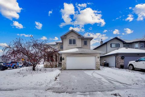 240 Cove Drive Chestermere AB T1X 1E5