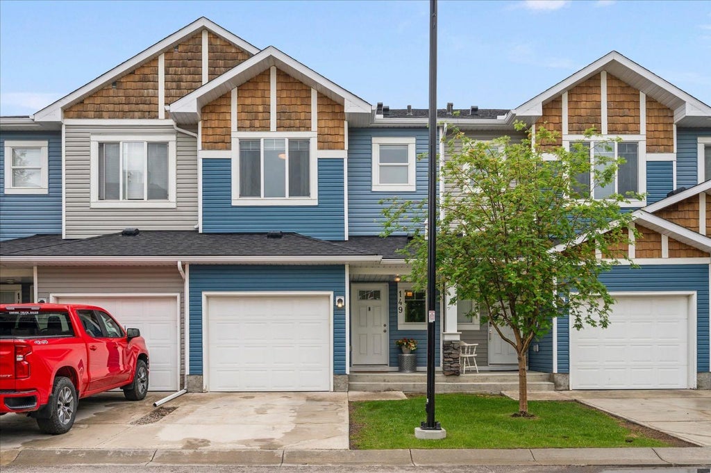 Photo of 2802 Kings Heights Gate SE #149, Airdrie, AB T4A 0T3 (MLS # A2319918)