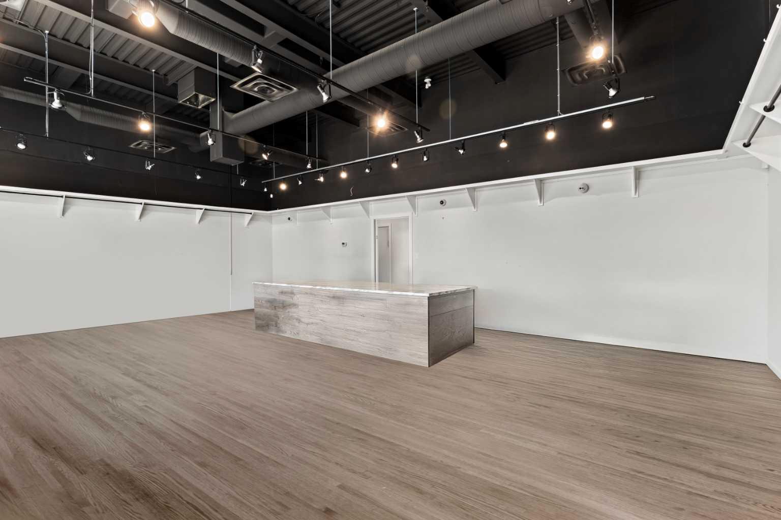 318 Nolanridge Crescent NW 250