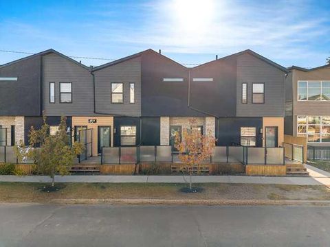 1313 20 Avenue NW Unit 3B Calgary AB T2M 1G4