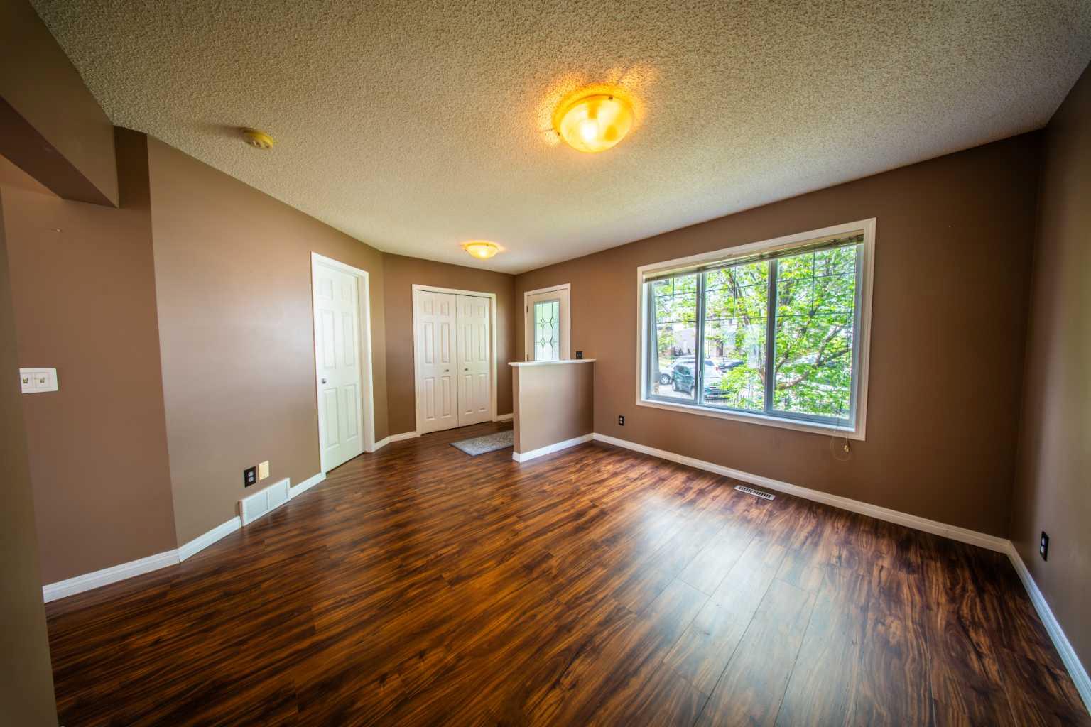 11 Saddlebrook Mews NE
