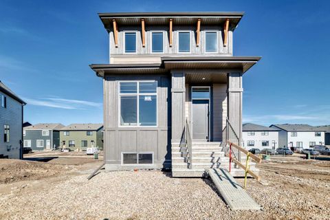 Property photo of 77 Mercado Landing Se, Calgary, AB T3m 4c4