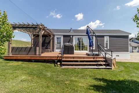 Photo of 25054 South Pine #6091, Rural Red Deer County, AB T0M 1R0 (MLS # A2323443)