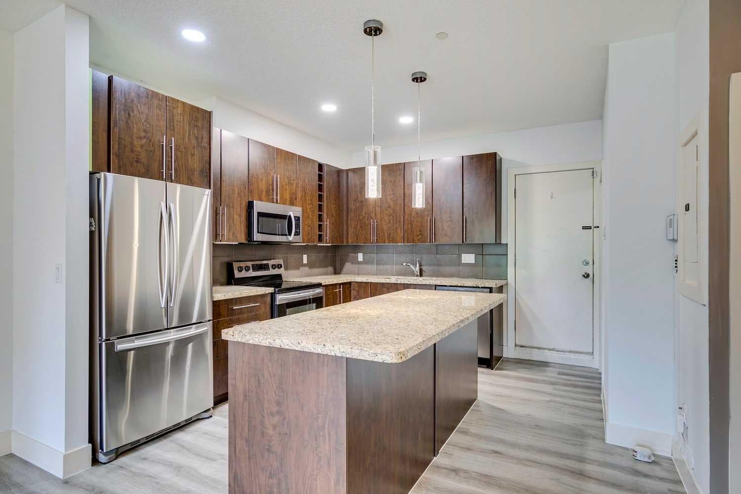 2101 17 Street SW 4