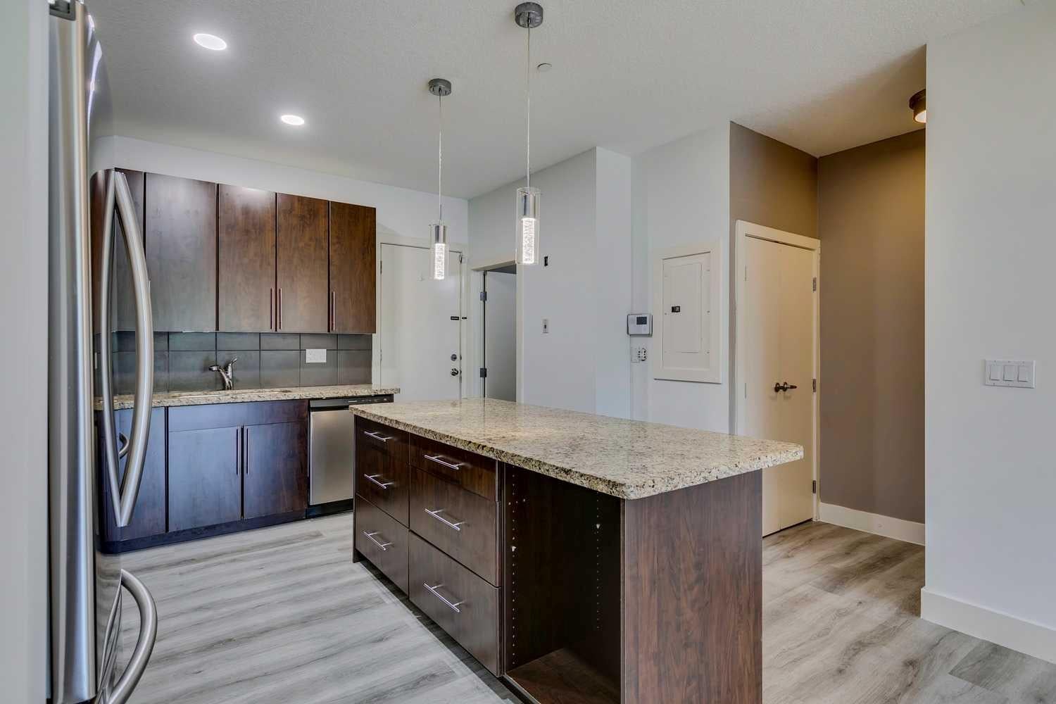 2101 17 Street SW 4