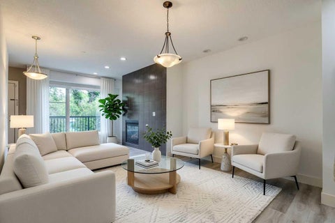 Photo of 2101 17 Street SW #4, Calgary, AB T2P 4M5 (MLS # A2323644)