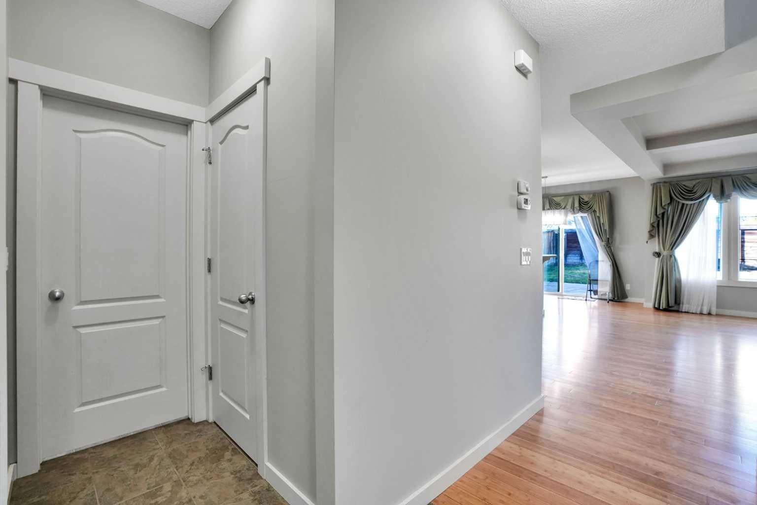 125 Walden Square SE