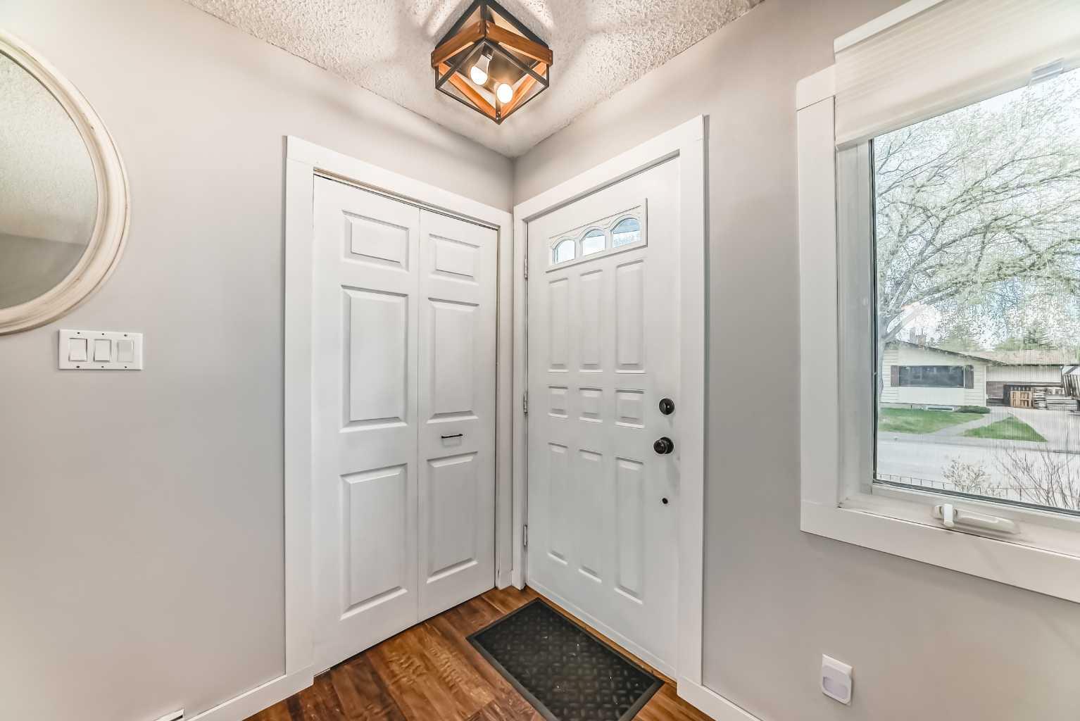 51 Fairview Crescent SE