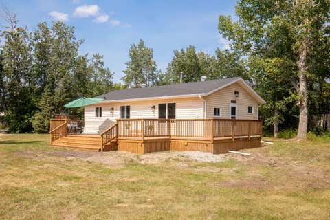 Photo of 56 Lakeview Avenue, Gull Lake, AB T0C 0J0 (MLS # A2333892)