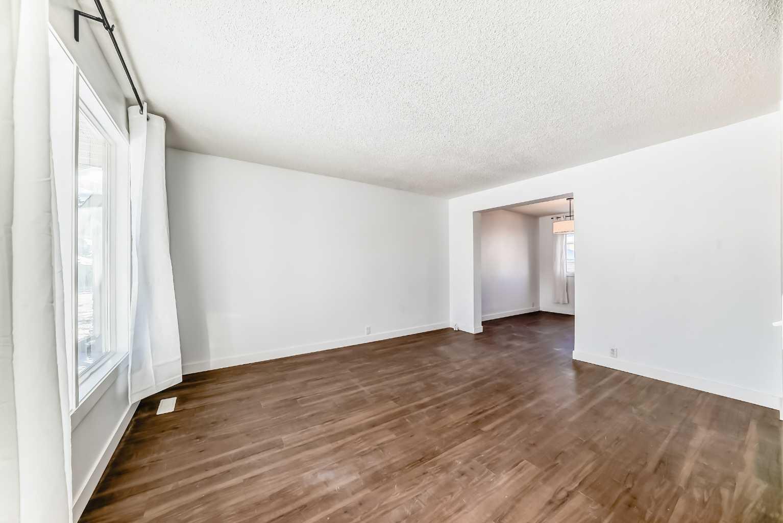 60 Erin Mount Crescent SE