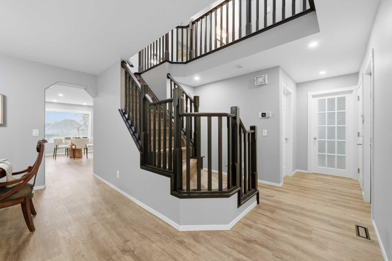 40 Valley Creek Crescent NW