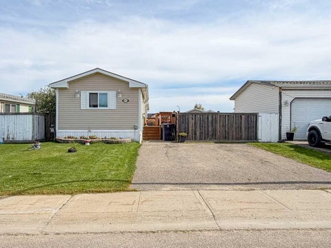 Photo of 373 Harpe Way, Fort McMurray, AB T9K 2L6 (MLS # A2340010)