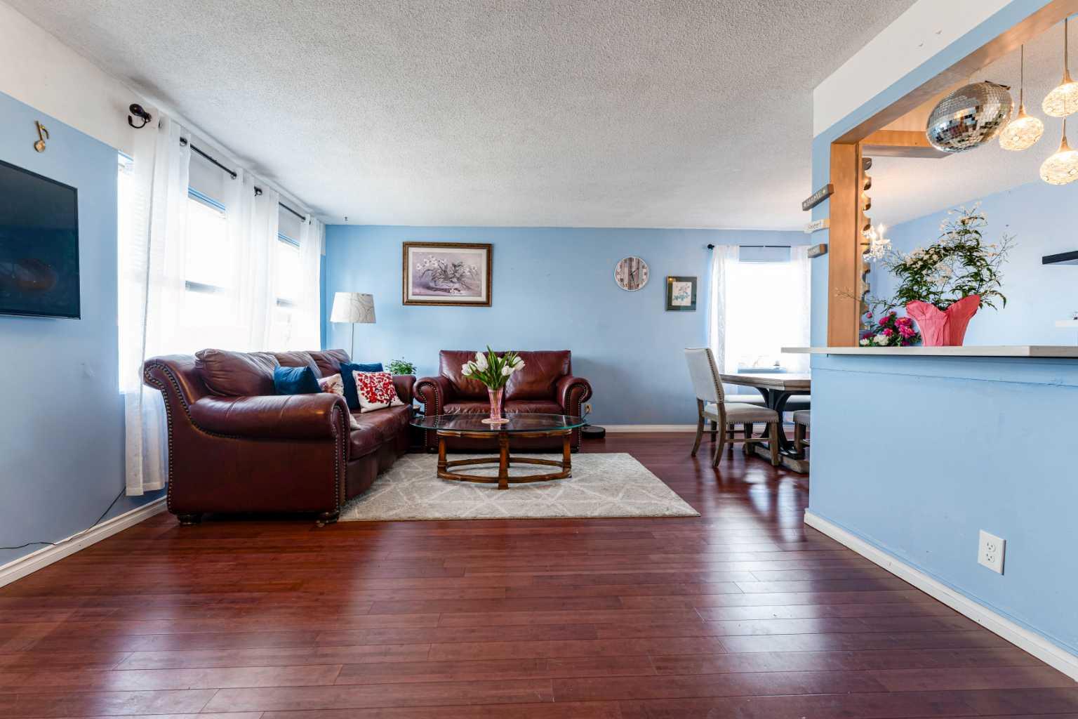 314 Olympia Crescent SE