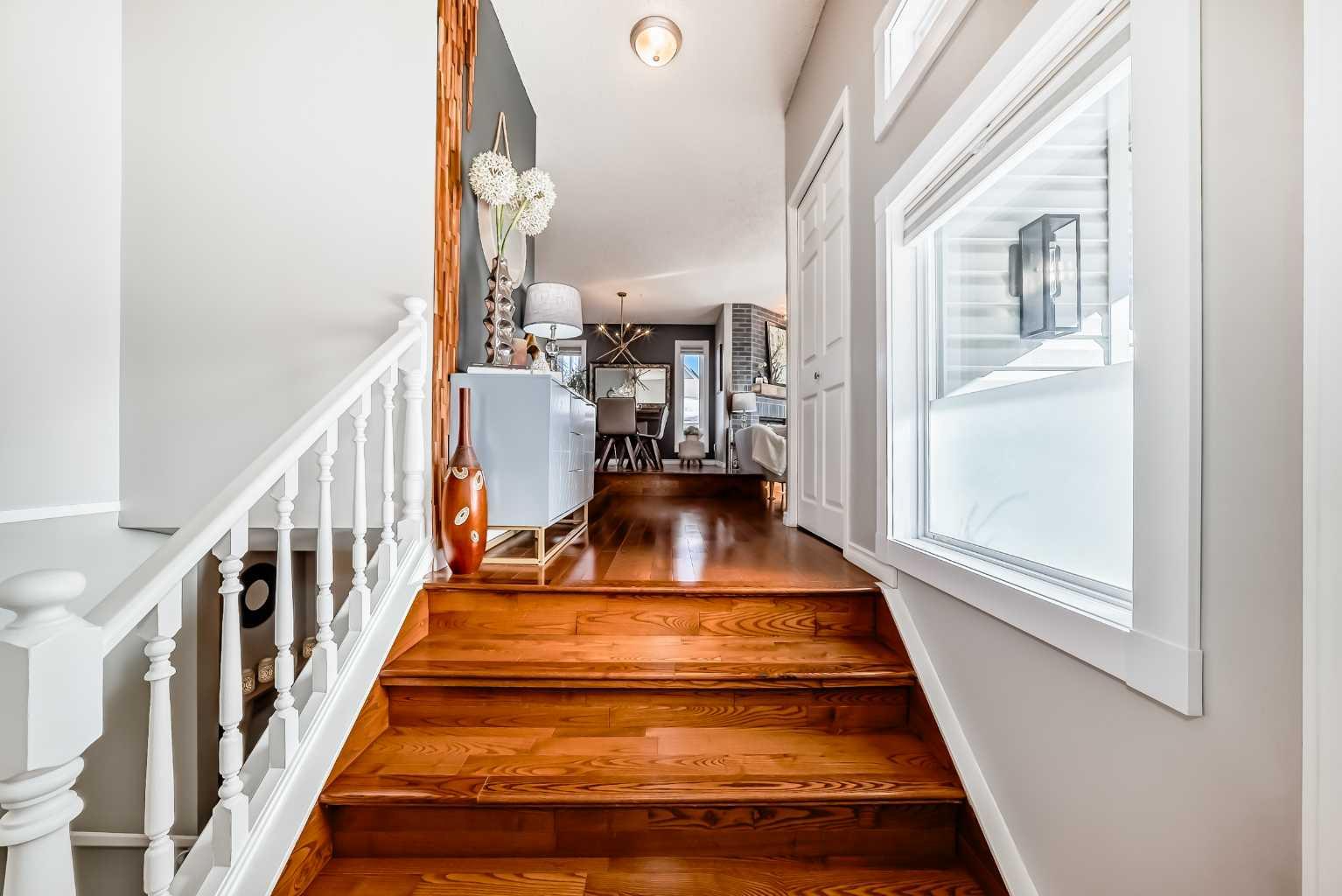 71 Macewan Glen Road NW