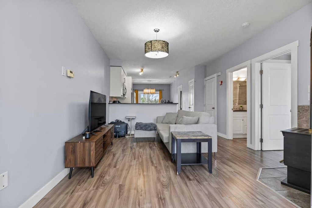 Photo of 1540 17 Avenue SW #304, Calgary, AB T2T 0C8 (MLS # A2345674)
