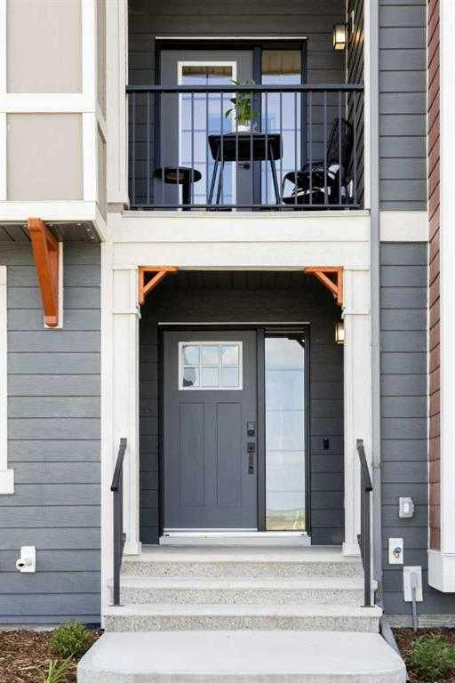 157 Wild Rose Way SE