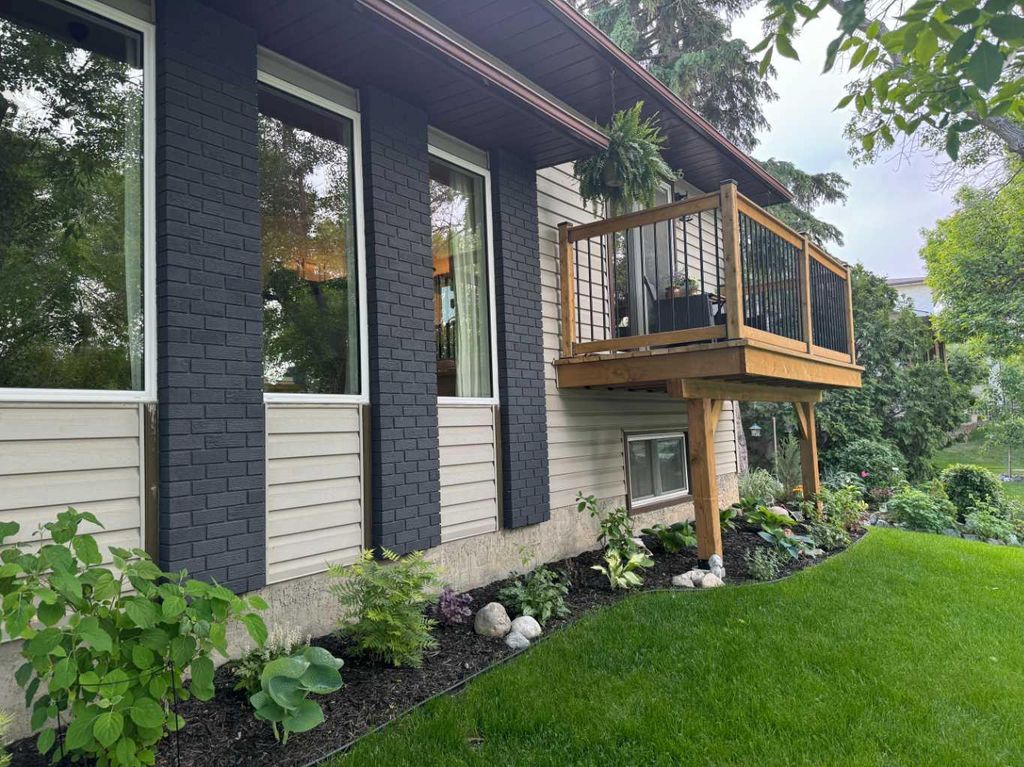 Photo of 51 Berwick Hill NW, Calgary, AB T3K 1C4 (MLS # A2287109)