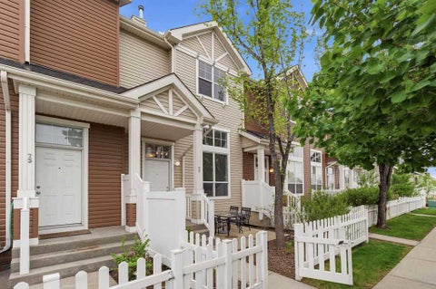 Photo of 77 Elgin Gardens SE, Calgary, AB T2Z 4T4 (MLS # A2320132)