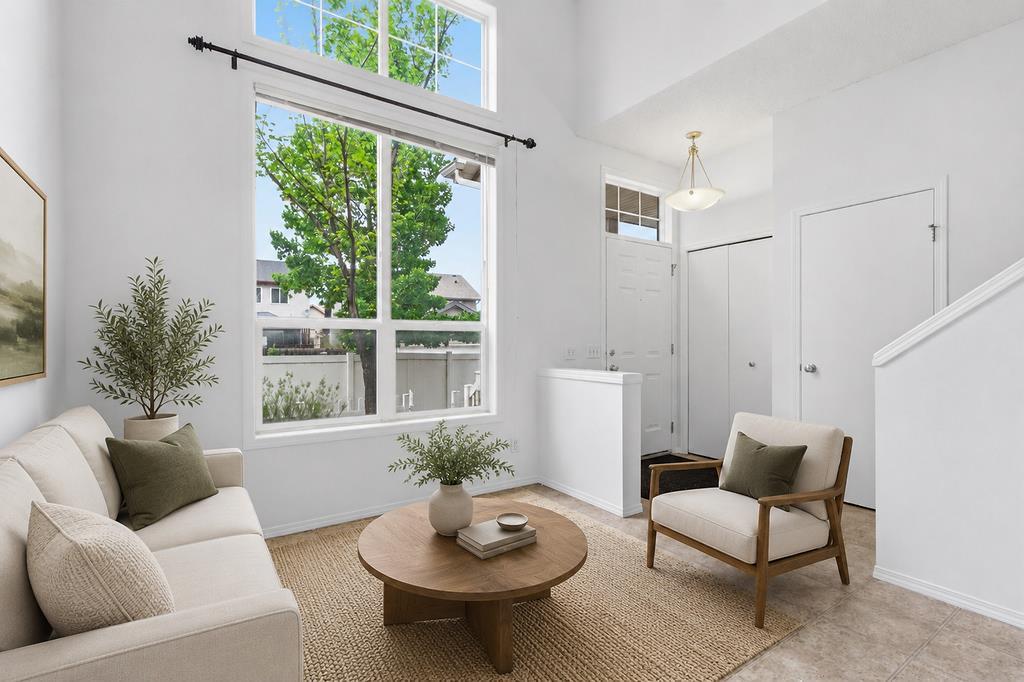 77 Elgin Gardens SE