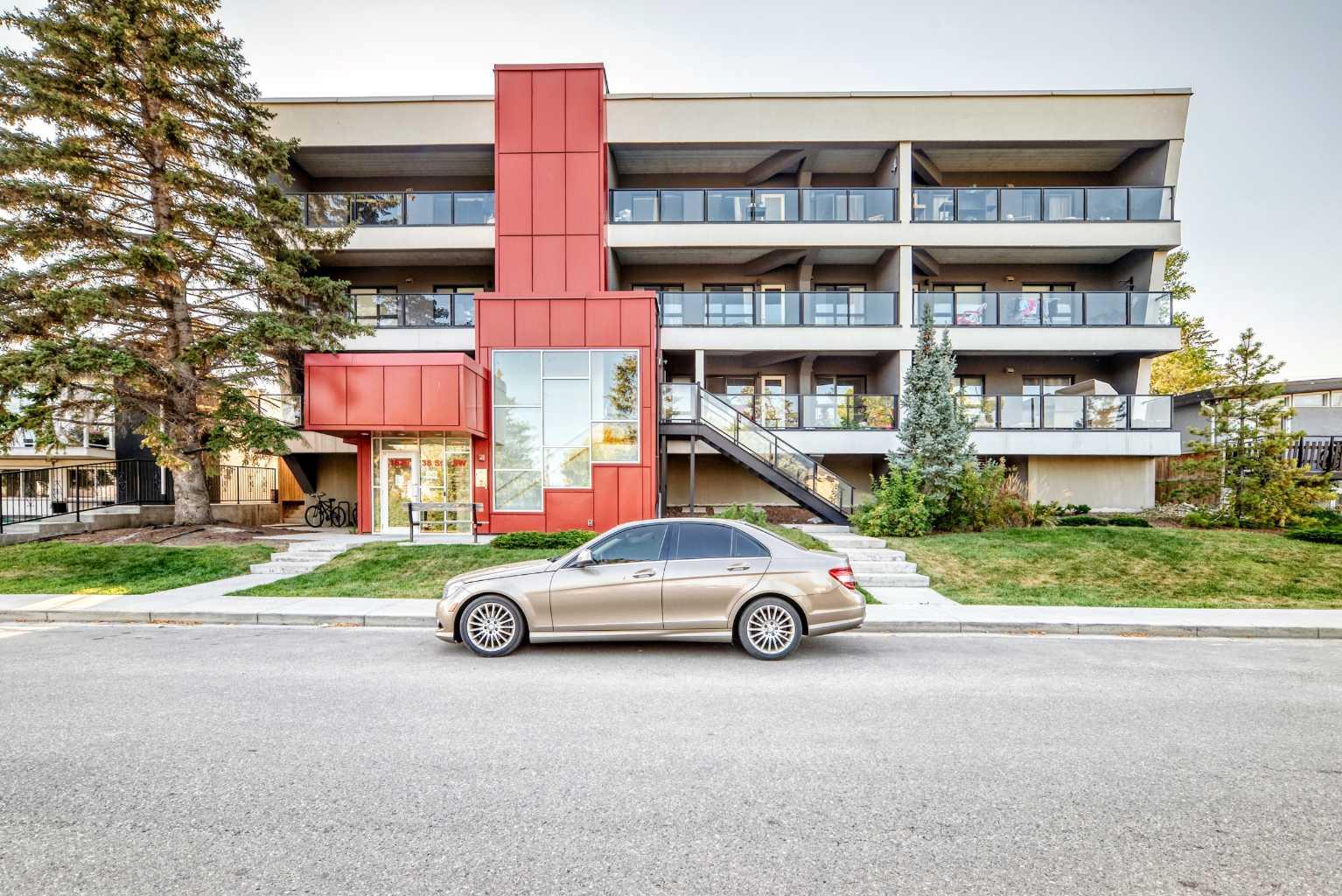 1629 38 Street SW 202