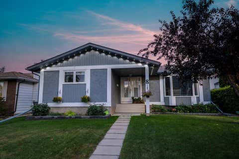 Photo of 8 Caswell Close, Red Deer, AB T4P 2T6 (MLS # A2335357)