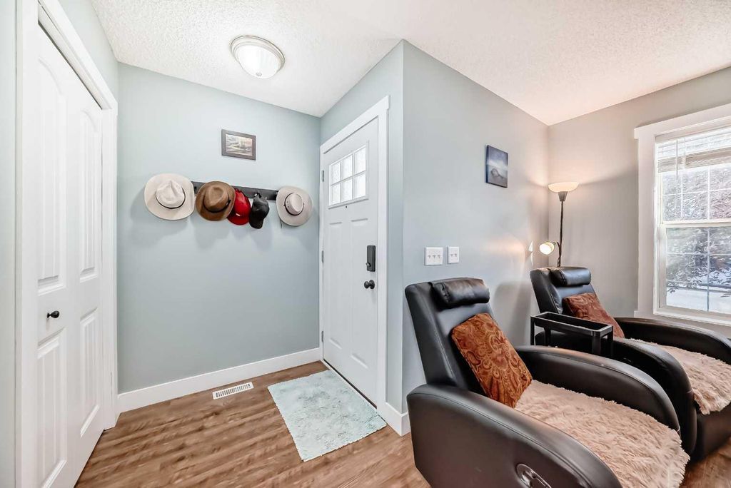 Photo of 57 Martinvalley Way NE, Calgary, AB T3J 4A2 (MLS # A2295201)