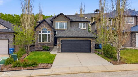 Photo of 39 Evercreek Bluffs Road SW, Calgary, AB T2Y 4P3 (MLS # A2312372)