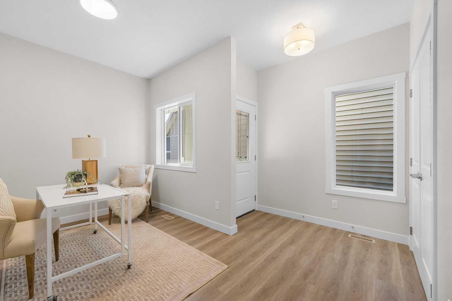 715 Buffaloberry Manor SE